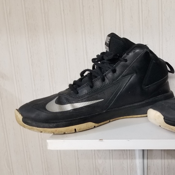 Nike Shoes - Picture 4 of 5